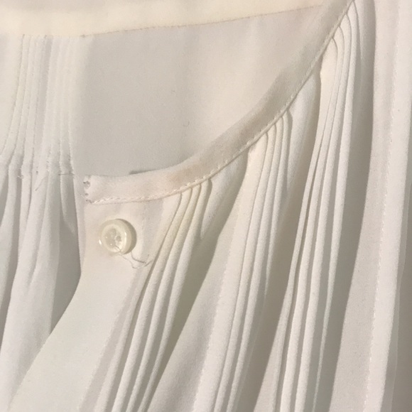 White pleat-front blouse - Picture 4 of 6